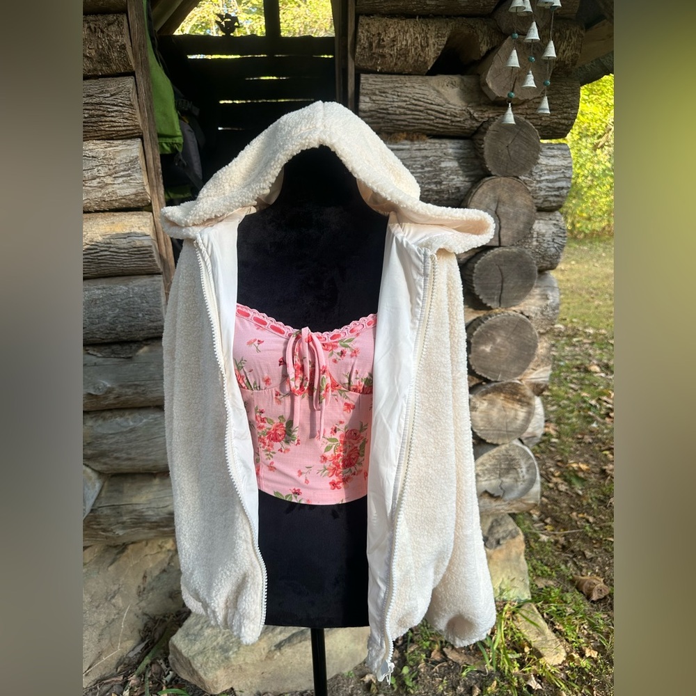 NWT Sherpa and Crochet Hooded Jacket Size M - Picture 3 of 9